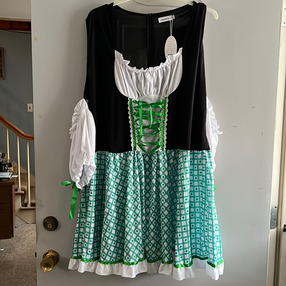 Irish bar maid costume